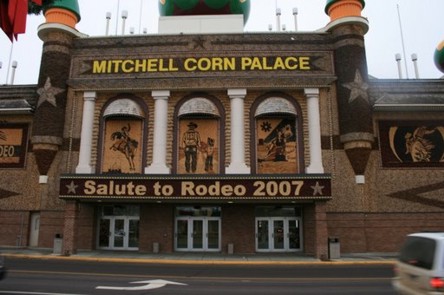 Corn Palace in Mitchell SD.jpg